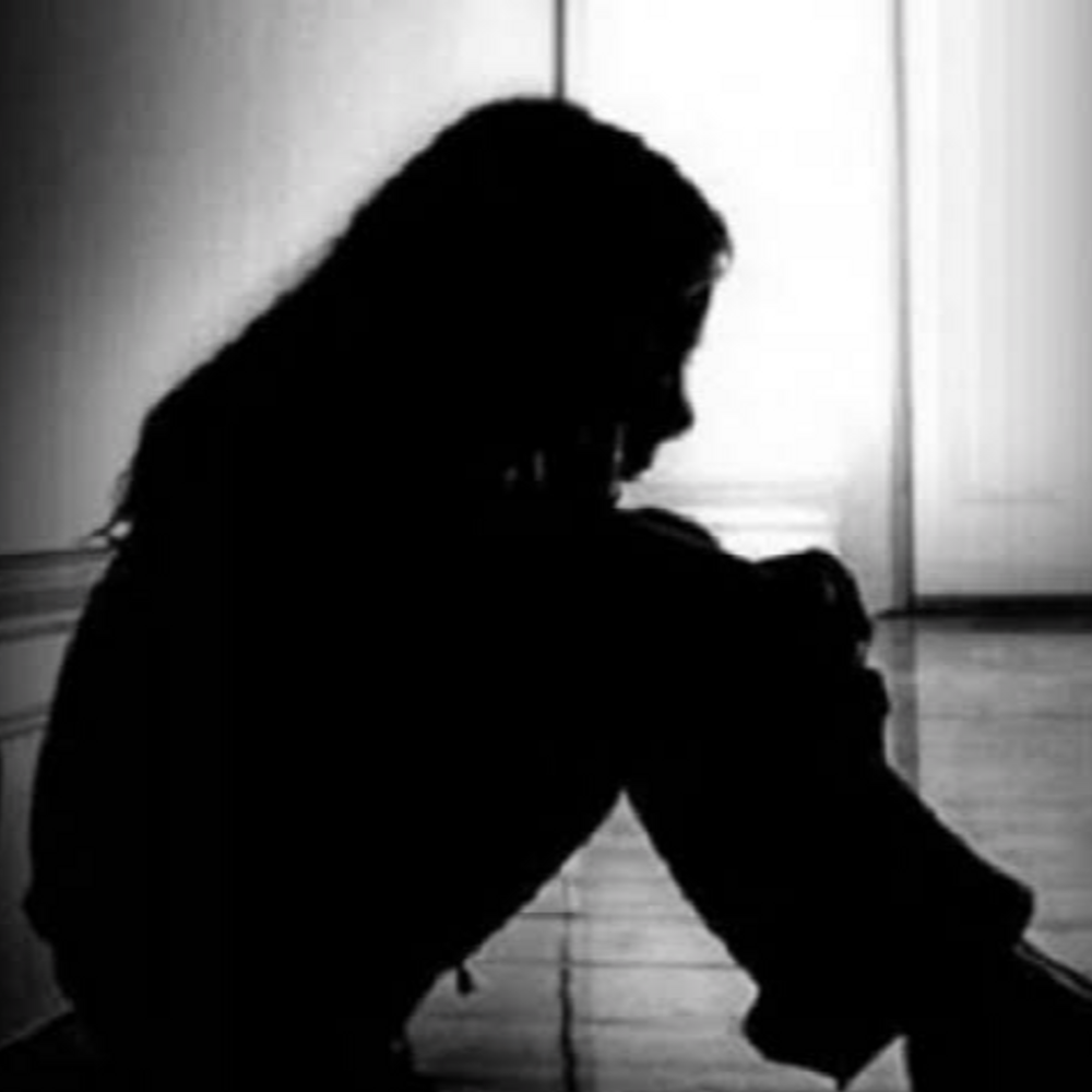 लखनऊ में 5 साल की मासूम से हैवानियत!:दादी ने पिलाई शराब, बुआ ने पीटा, ताऊ ने की गंदी हरकत;बच्ची बोली- मम्मी, वहां मत भेजना