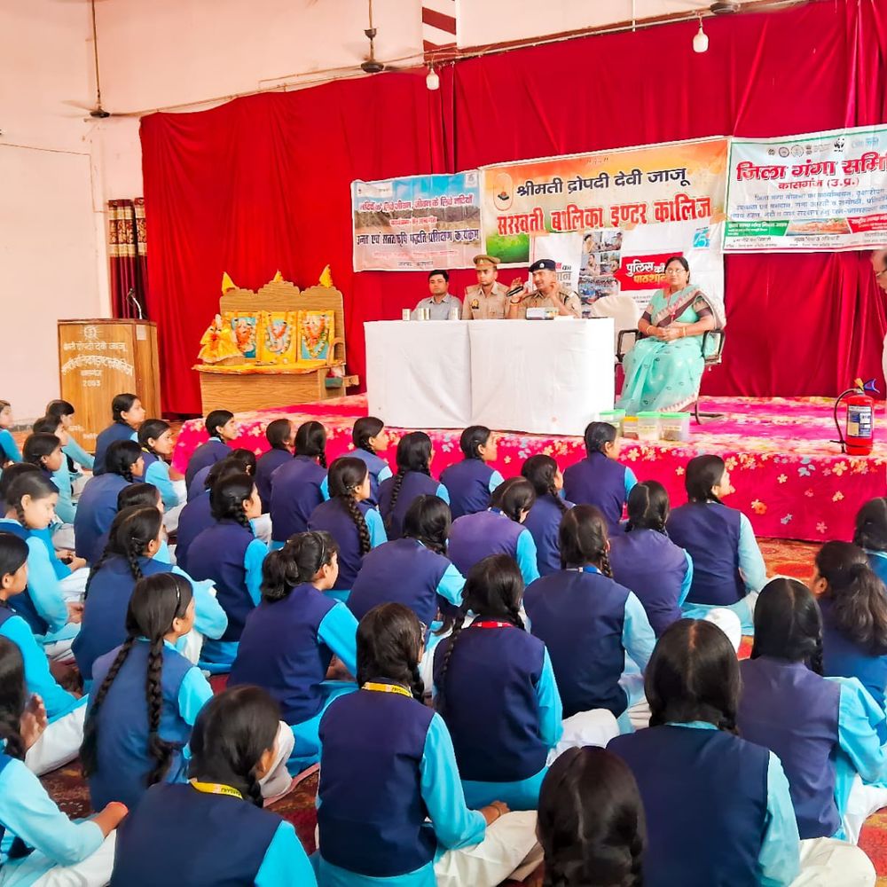 कासगंज में नदी संरक्षण कार्यक्रम:छात्राओं को अमृत जल बनाने की विधि बताई, गंगा स्वच्छता की शपथ