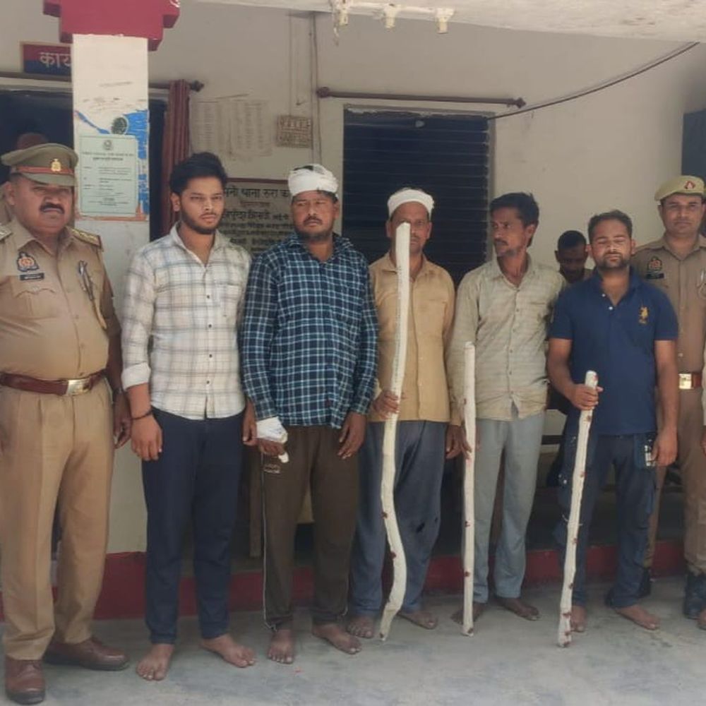 महिला की मौत के मामले में 5 आरोपी गिरफ्तार:कानपुर देहात में ट्रैक्टर हटाने का लेकर हुआ था विवाद, लाठी-डंडे बरामद