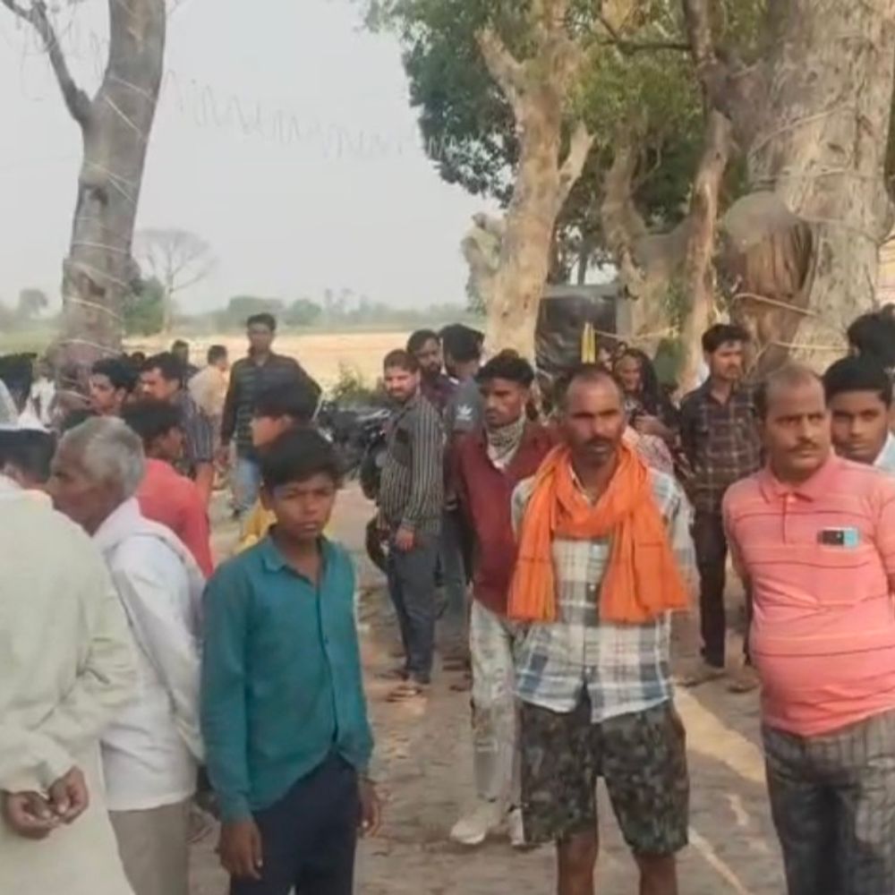 लखीमपुर में ट्रक ड्राइवर की गोली मारकर हत्या:सीने में तमंचे से किया फायर, कार मौके पर छोड़कर भागा आरोपी