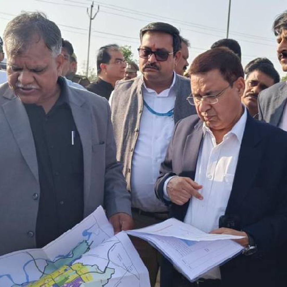 मुख्य सचिव आज पहुंचेंगे नोएडा इंटरनेशनल एयरपोर्ट:निर्माण संबंधित सभी कंपनियों के साथ करेंगे बैठक, तय होगी उड़ान की अंतिम डेड लाइन
