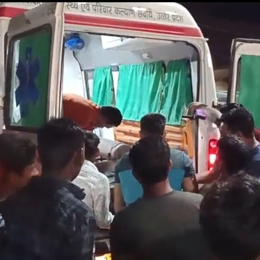 तेज रफ्तार ट्रैक्टर-ट्रॉली ने बाइक सवार को कुचला, मौत:श्रावस्ती में बाइक सवार युवक की मौत, परिजनों में कोहराम