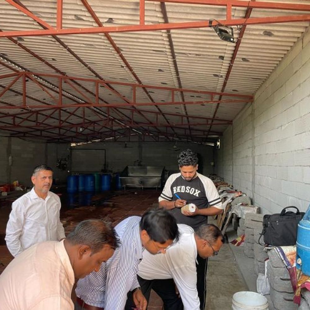 देहरादून एसएसपी के इनपुट पर हुई कार्रवाई:सहारनपुर में खेतों में छिपी अवैध पनीर फैक्ट्री पर छापा, 16 क्विंटल मिलावटी पनीर नष्ट
