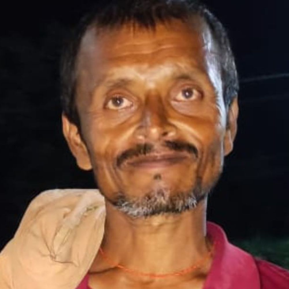 सैर करने निकले व्यक्ति को बाइक ने मारी टक्कर, मौत:कुशीनगर में तीनों बाइक सवार भी घायल, नहीं पहना था हेलमेट, रेफर