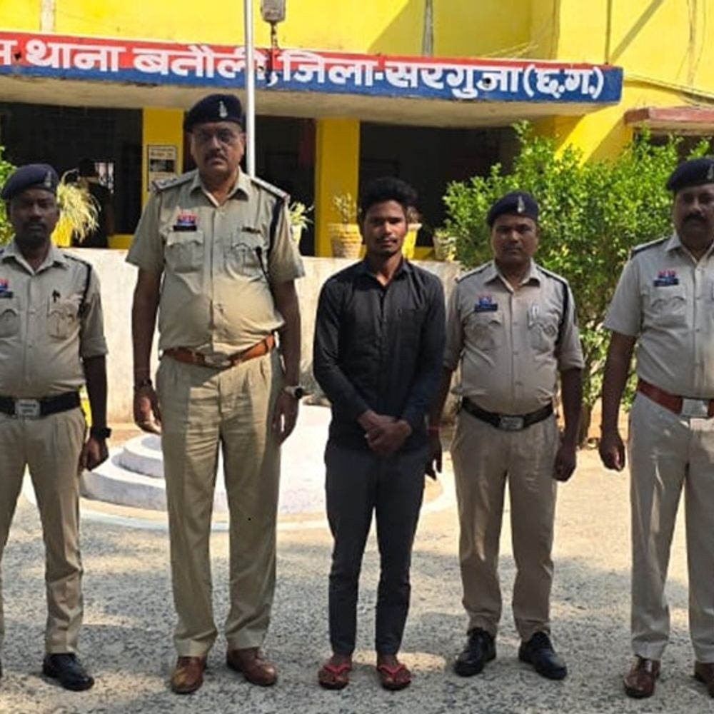 दहेज प्रताड़ना से परेशान विवाहिता ने लगाई फांसी:सरगुजा में पति बाइक और पैसों की डिमांड करता था; आरोपी गिरफ्तार