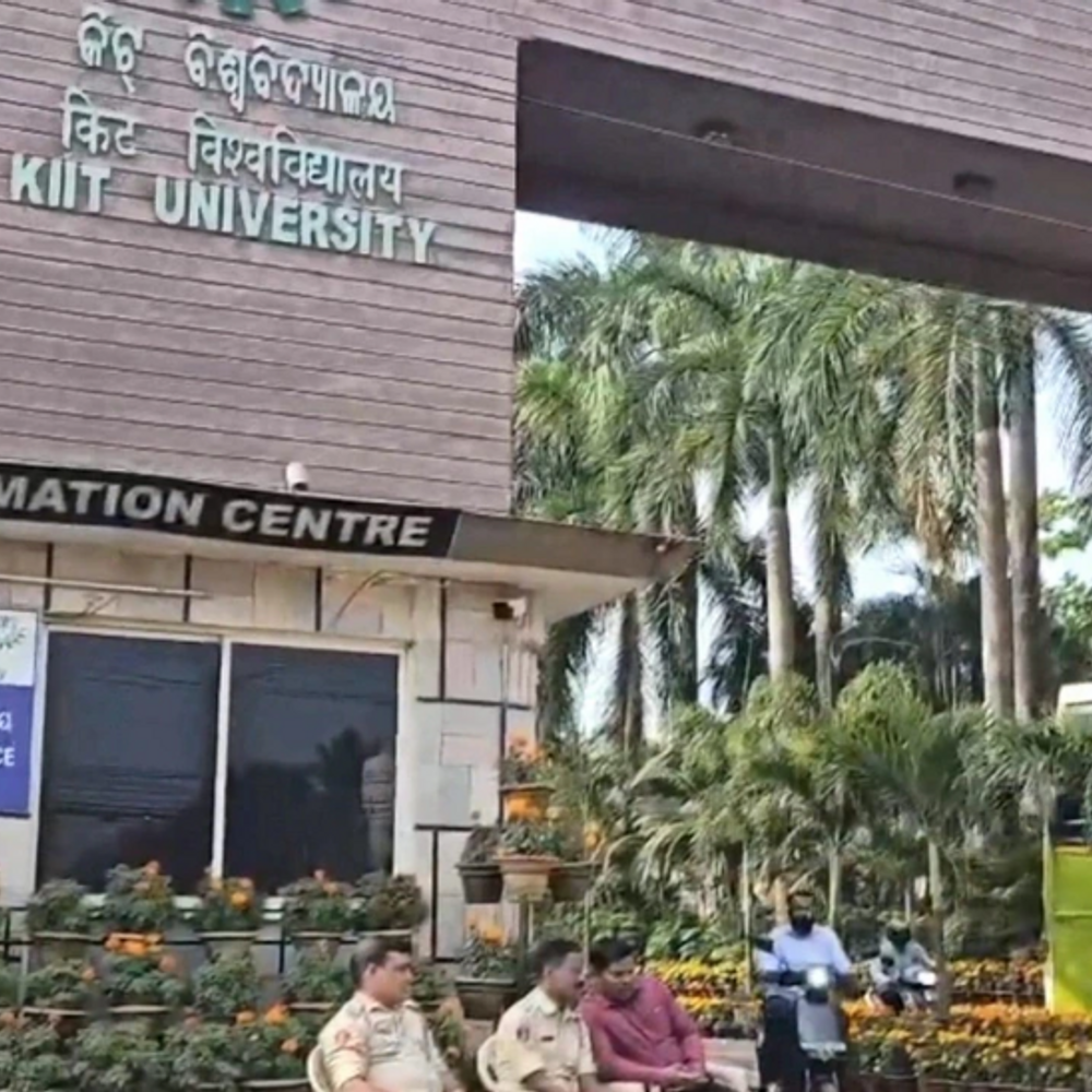 कलिंग यूनिवर्सिटी में नेपाली छात्रा का शव मिला:बॉडी पंखे से लटका मिली, आत्महत्या की आशंका; 3 महीने में दूसरा मामला