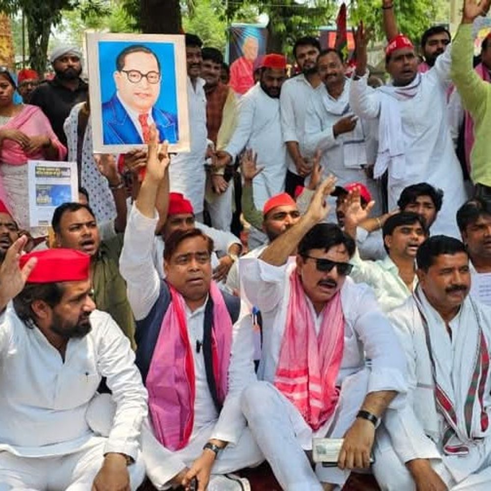 सपा विधायक का विवादित बयान पर सफाई:डॉ. आरके वर्मा बोले- देश संविधान से चलेगा, तलवार या गोली से नहीं