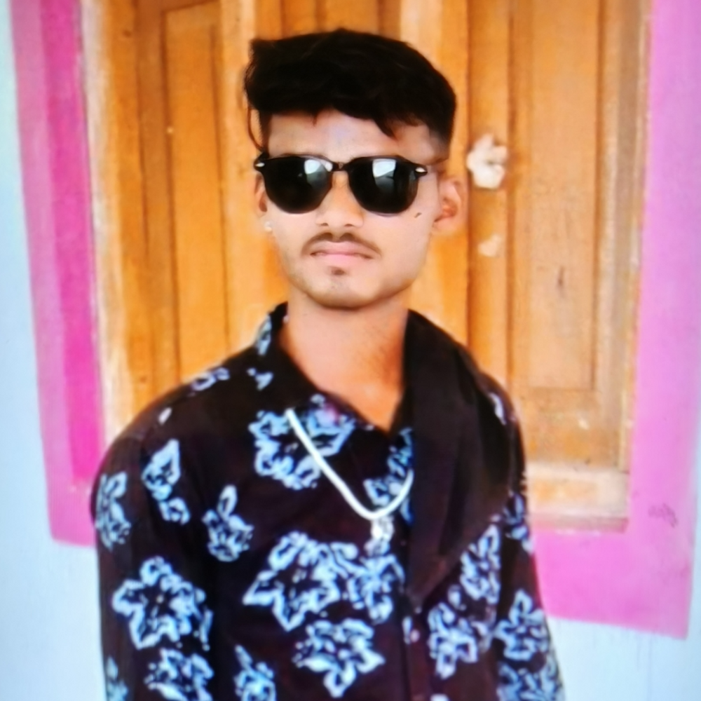 बिजली के खंभे से टकराई बाइक, युवक की मौत:शादी में जाने के लिए निकला था राजगढ़ का युवक, सामने से आई तेज रौशनी से हुआ हादसा