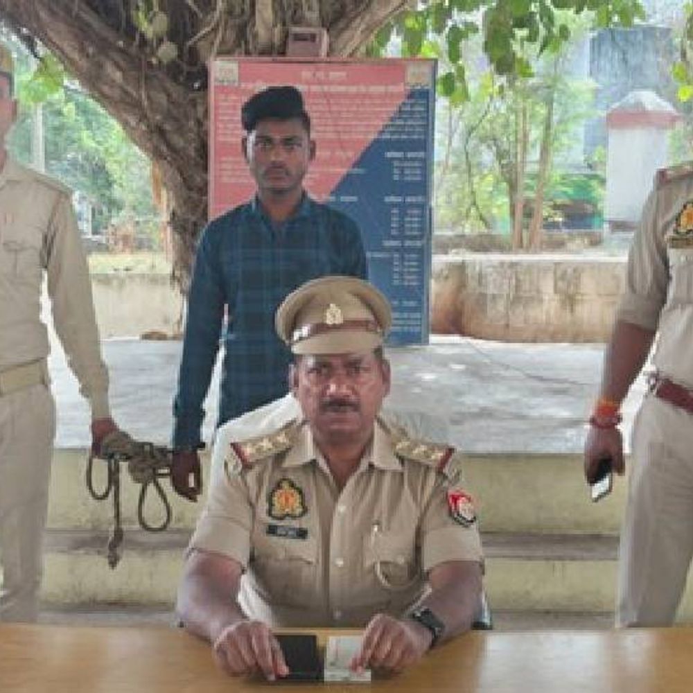 भंडारे से लौट रही छात्रा से रेप करने वाला अरेस्ट:झांसी में 15 साल की लड़की को झाड़ियों में ले जाकर की थी दरिंदगी