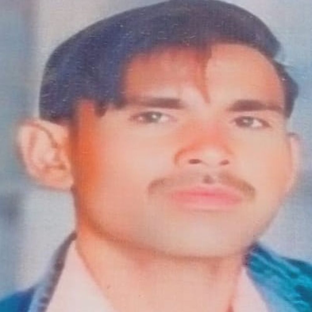 संभल में युवक फांसी लगाकर की आत्महत्या:सड़क हादसे में पत्नी की मौत से था परेशान