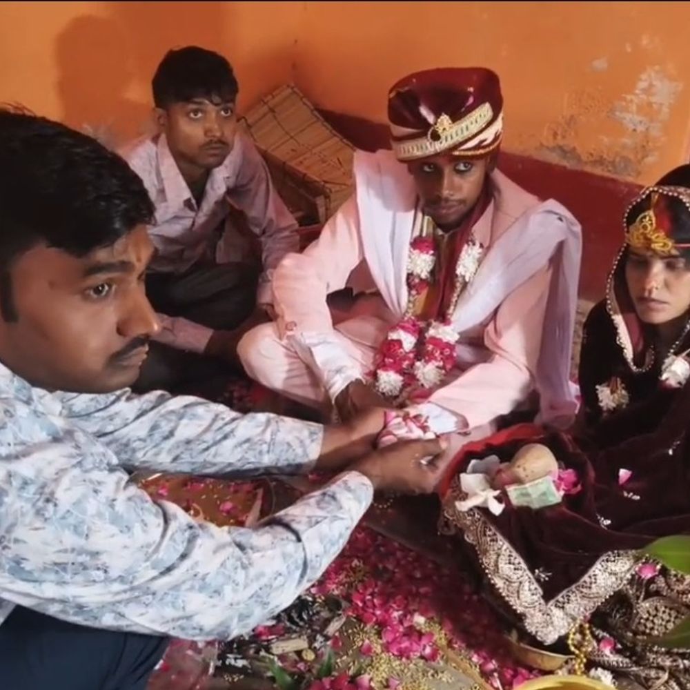 डीजे के गाने को लेकर बाराती और घराती में मारपीट:चार लोग घायल, दूसरे दिन मंदिर में हुई शादी