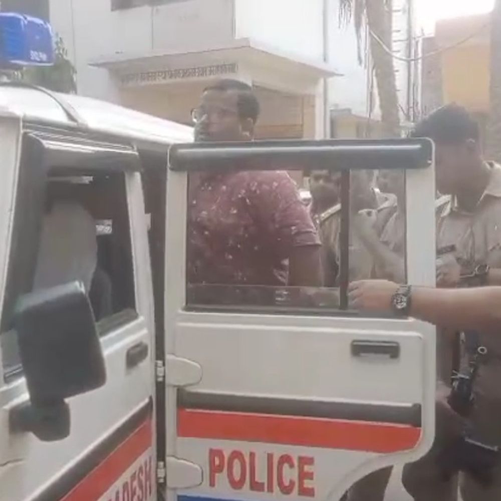 उन्नाव में फर्जी पासपोर्ट मामले का आरोपी अंशू गुप्ता:पुलिस ने भूमाफिया घोषित करने का डीएम को भेजा प्रस्ताव, गैंगस्टर एक्ट की तैयारी