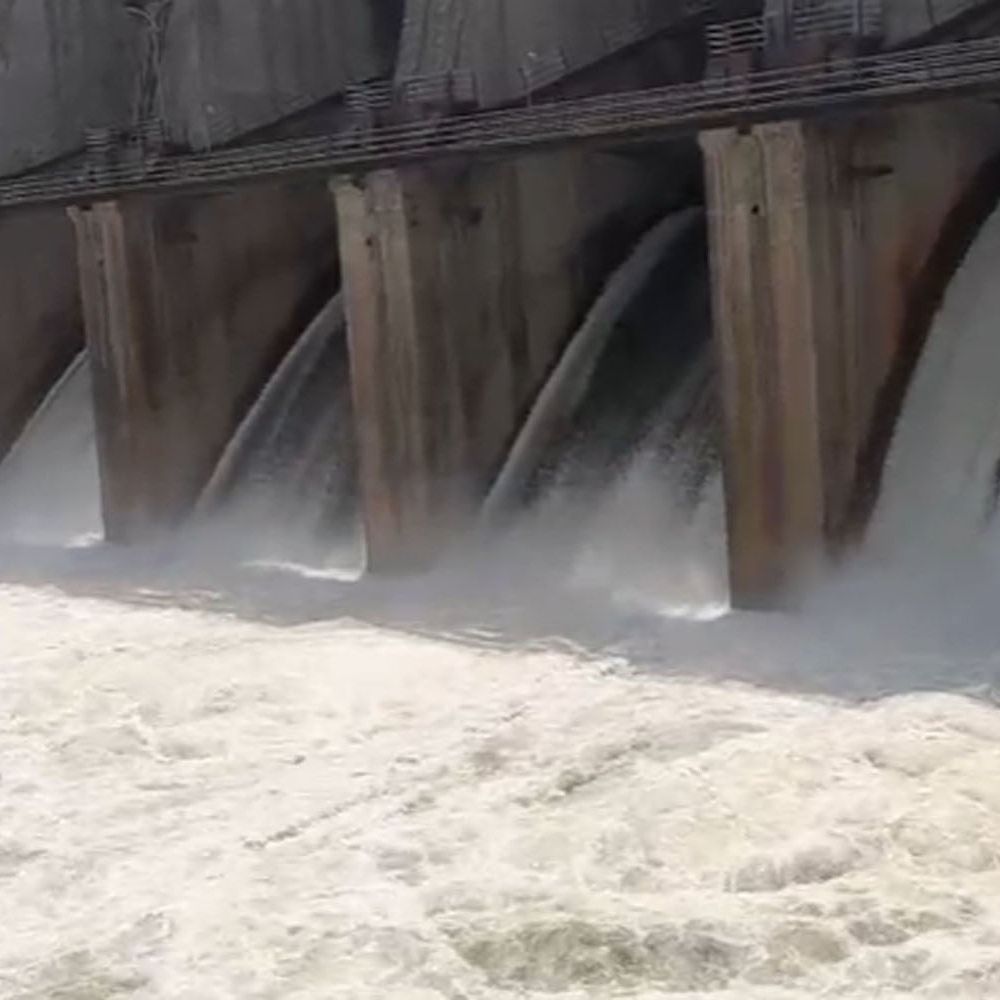 बालाघाट में राजीव सागर डैम के 4 गेट खोले:बावनथड़ी नदी में 150 क्यूमिक मीटर पानी छोड़ा, फसलों को होगा फायदा