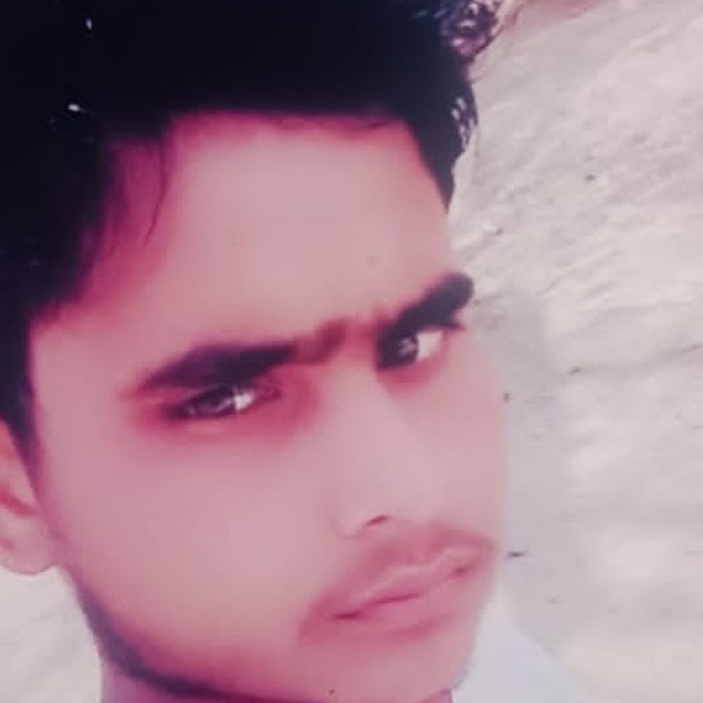 पिकअप ने बाइक सवार को रौंदा, युवक की मौत:गाड़ी लेकर चालक फरार, बाजार जाते समय हुआ हादसा