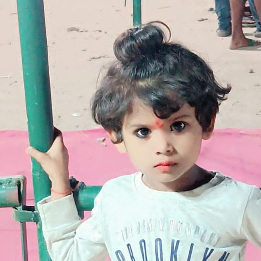 मासूम बच्ची को सांप ने डसा, मौत:परिजनों ने झाड़-फूंक कराई, तिलक समारोह में व्यस्त था परिवार