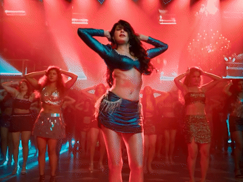 जैकलीन ने कॉपी किए नोरा फतेही के डांस मूव्स!:हाउसफुल 5 के गाने ‘लाल परी’ को देखकर यूजर्स का दावा, बोले- कुछ नया नहीं मिला?