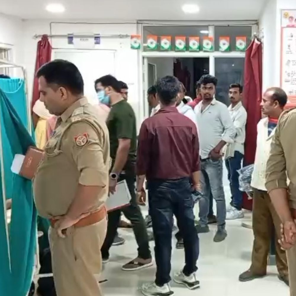 अमेठी में सड़क हादसे में 2 की मौत:बारात में नाचते लोगों पर चढ़ी बोलेरो,  डेढ़ दर्जन घायल