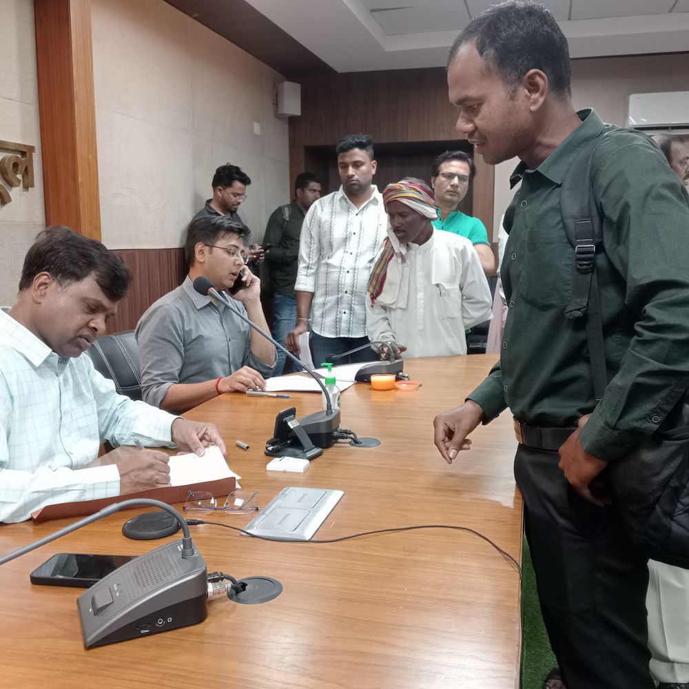 बैतूल कलेक्टर ने जनसुनवाई में सुनी समस्याएं:94 आवेदन आए, श्रम विभाग-PWD अधिकारियों की अनुपस्थिति पर नोटिस जारी