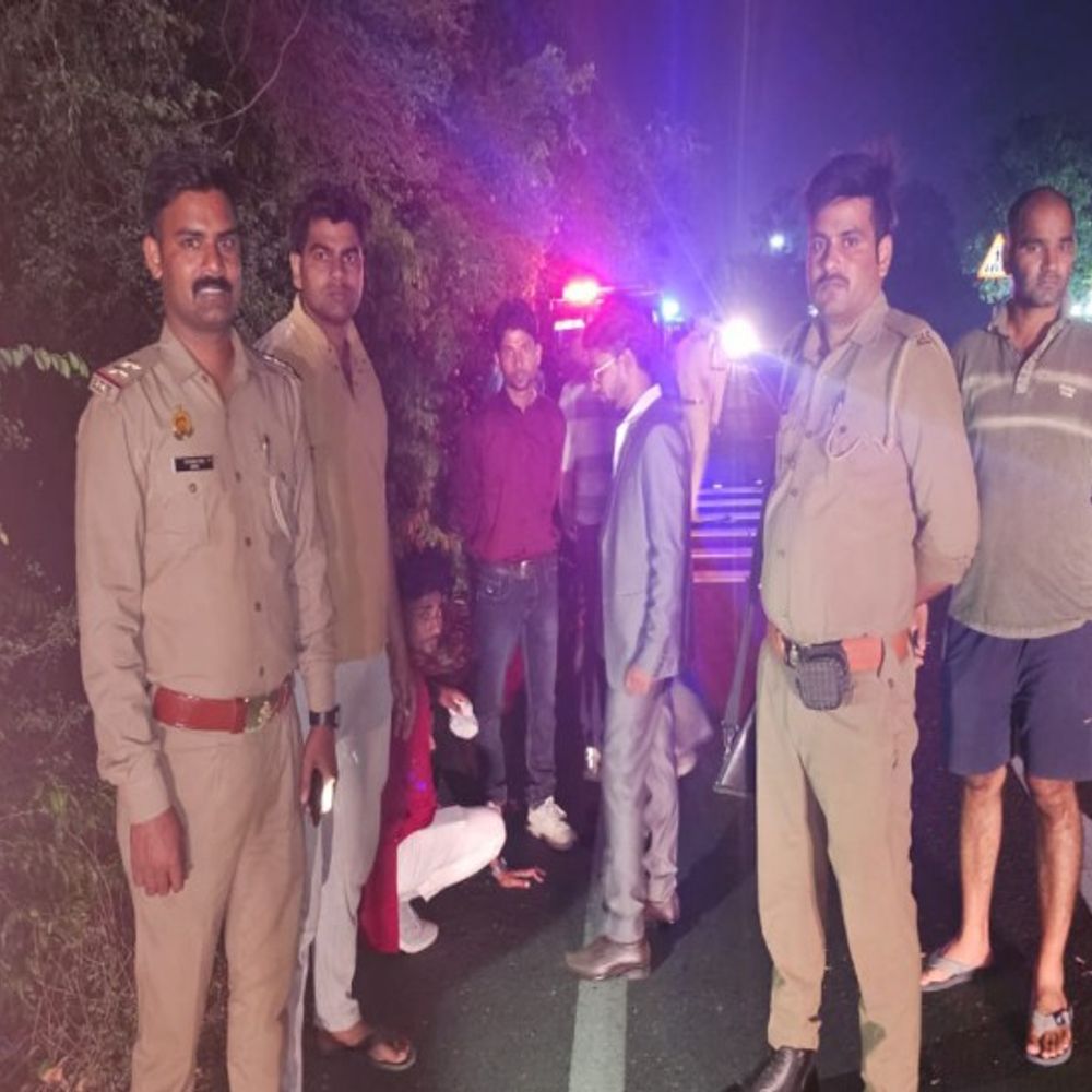 शाहजहांपुर में दो सड़क हादसे:हरदोई और लखीमपुर के दो युवकों की मौत, एक तिलक दूसरा शादी समारोह से लौट रहे थे