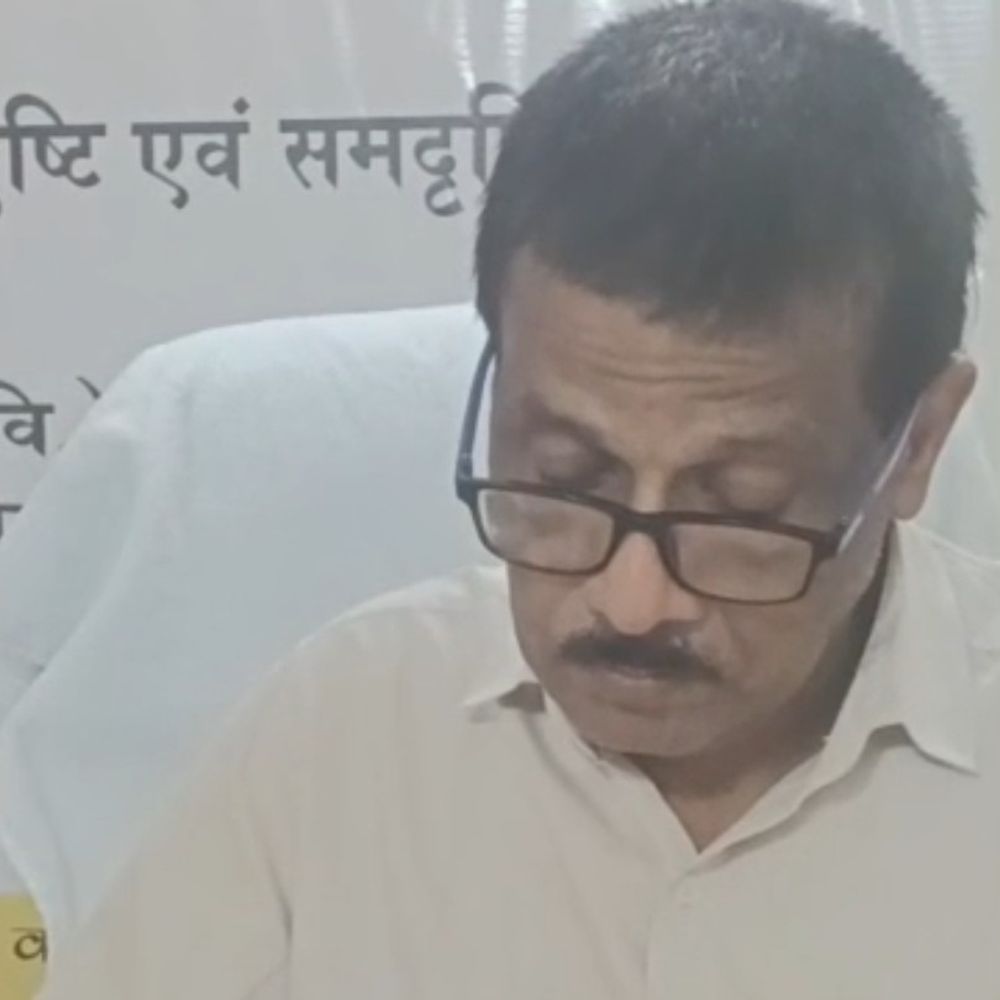 अम्बेडकरनगर में स्मार्ट मीटर लगाने की धीमी रफ्तार:6 माह में 3.45 लाख की जगह सिर्फ 9 हजार मीटर लगे, बिजली विभाग ने तेजी लाने के दिए निर्देश