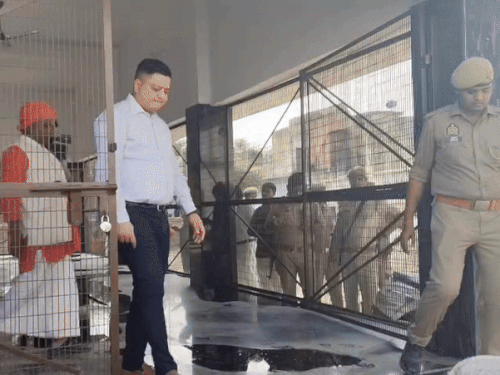 10 मई को सीएम योगी अयोध्या के दौरे पर आऐंगे:संत गुरु रविदास सत्संग भवन का करेंगे लोकार्पण,डीएम ने किया निरीक्षण