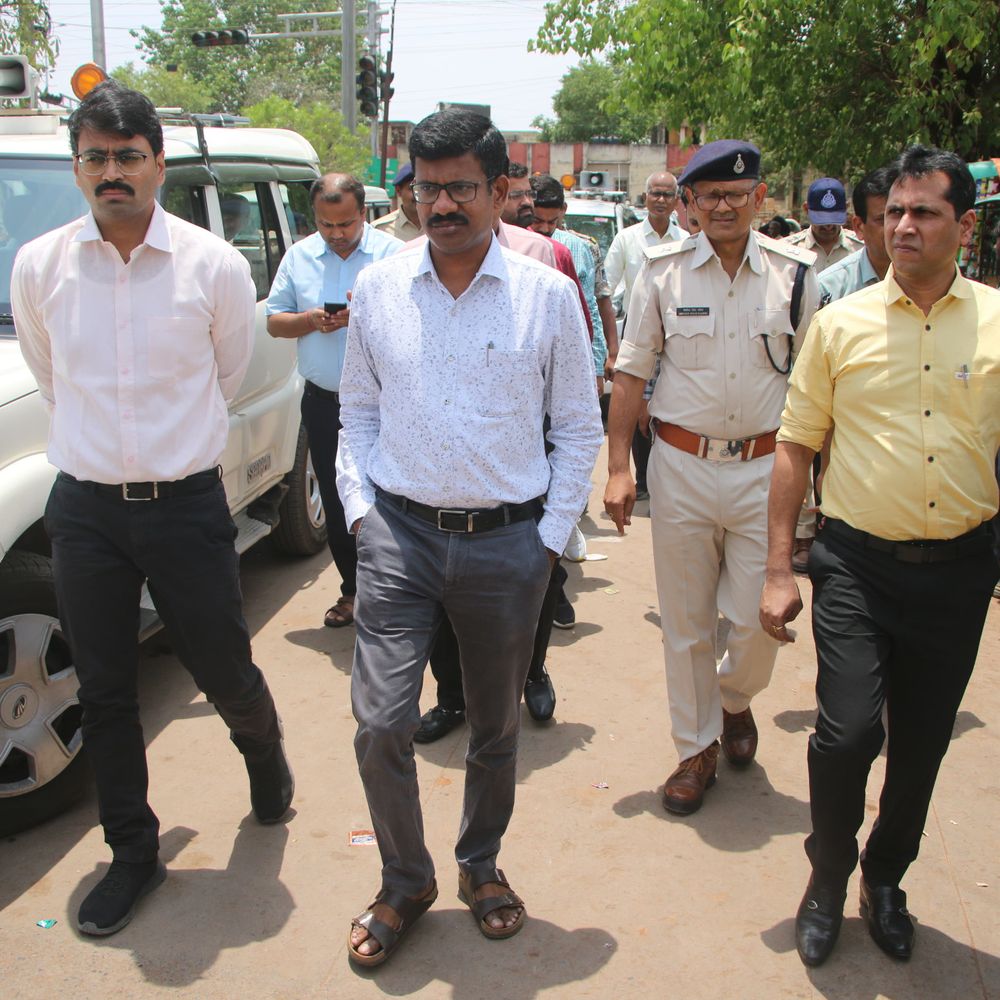 सतना कलेक्टर ने बनाई 8 अफसरों की टीम:हर गुरुवार को ट्रैफिक प्वाइंट का होगा निरीक्षण, इंदिरा मार्केट के पास सड़क चौड़ी करने का फैसला