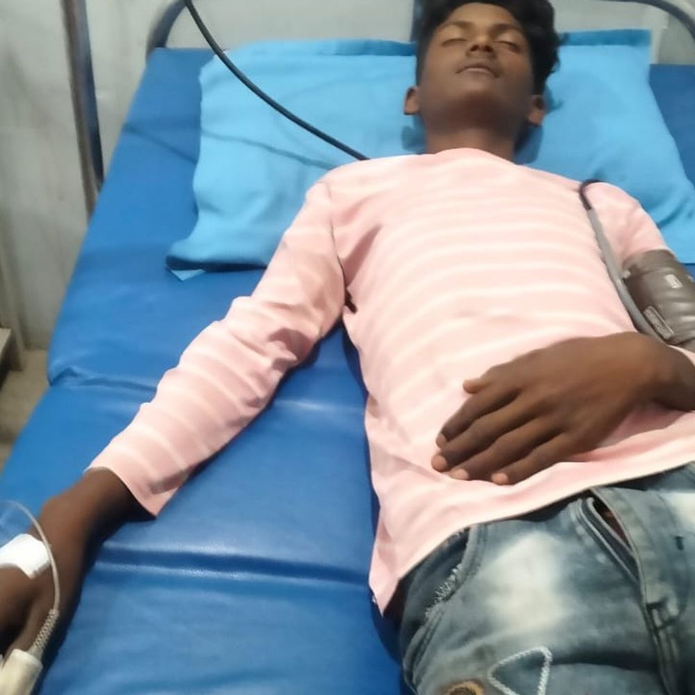 डीजे बंद करने के विवाद में टेंटकर्मी पर जानलेवा हमला:लखनऊ में शादी समारोह में युवक को बिजली के तारों पर फेंका, अस्पताल में भर्ती