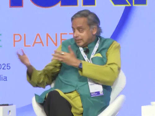 शशि थरूर ने फिर मोदी सरकार की तारीफ की:बोले- ऑपरेशन सिंदूर पर की गई प्रेस ब्रीफिंग असरदार; पाकिस्तानी आर्मी चीफ को दमदार जवाब मिला