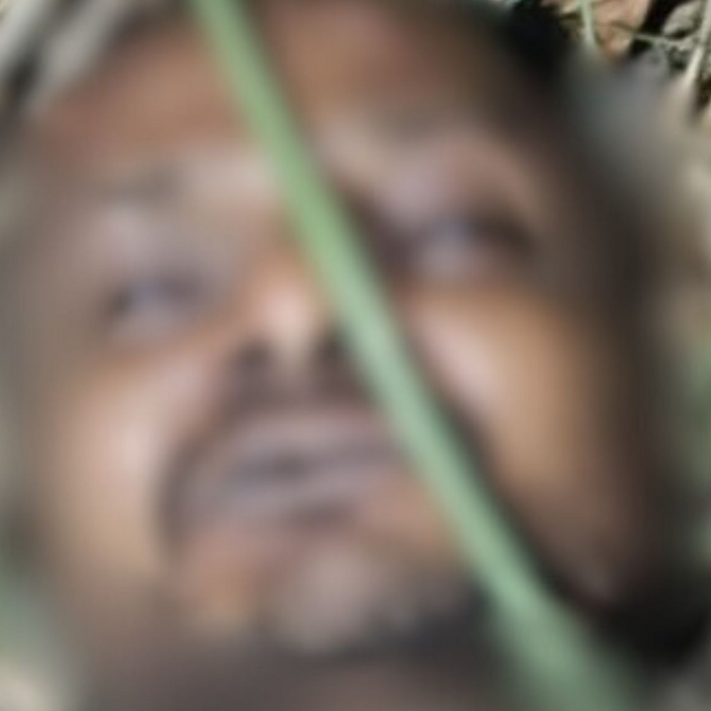 उन्नाव-हरदोई मार्ग पर मिला अज्ञात शव:कठिघरा गांव के पास सड़क किनारे मिला युवक का शव, नाक से निकला खून