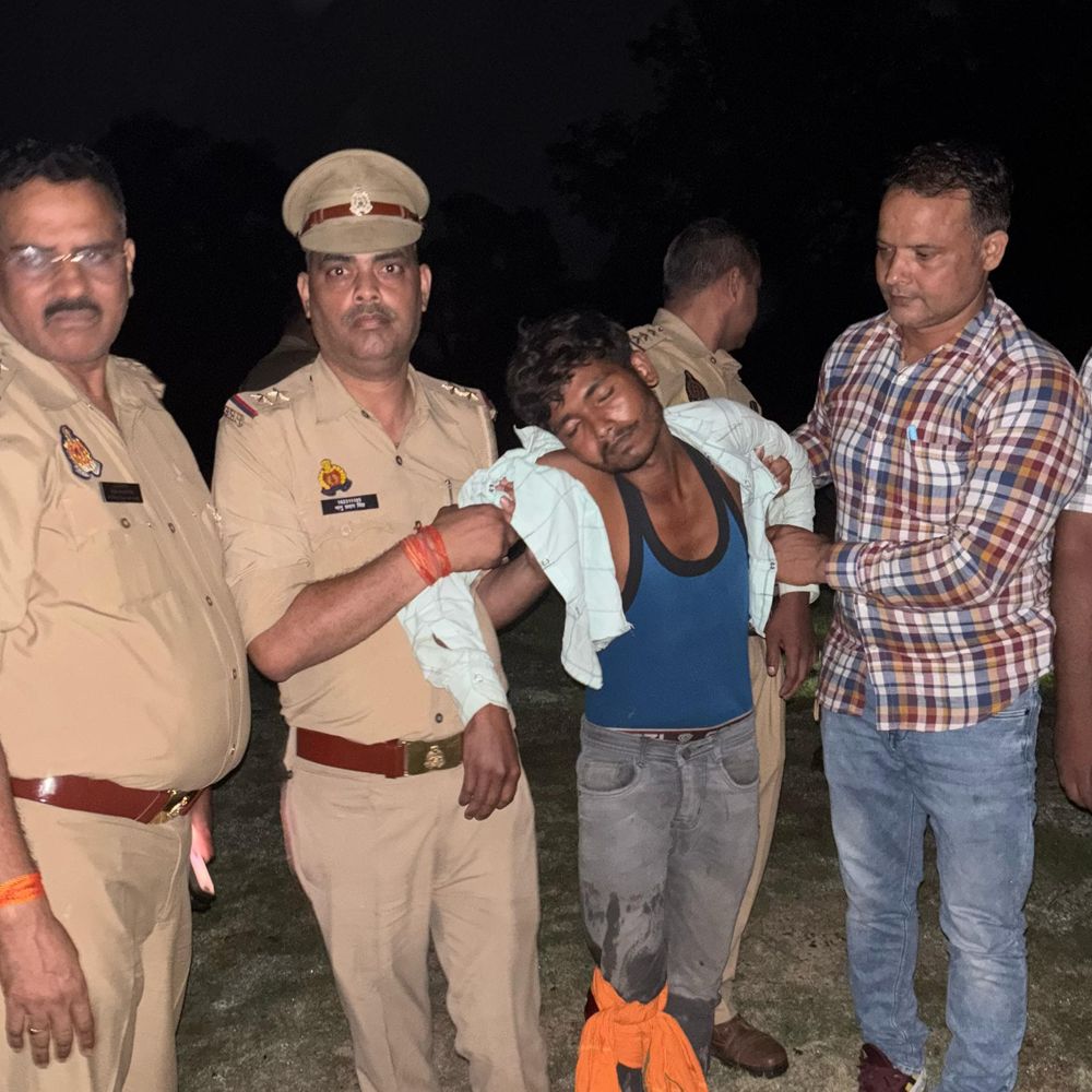 गोंडा में चोरी-हत्या के आरोपियों से पुलिस मुठभेड़:दो बदमाशों के पैर में गोली लगी, तीन गिरफ्तार; एक पिस्टल-एक अवैध तमंचा बरामद