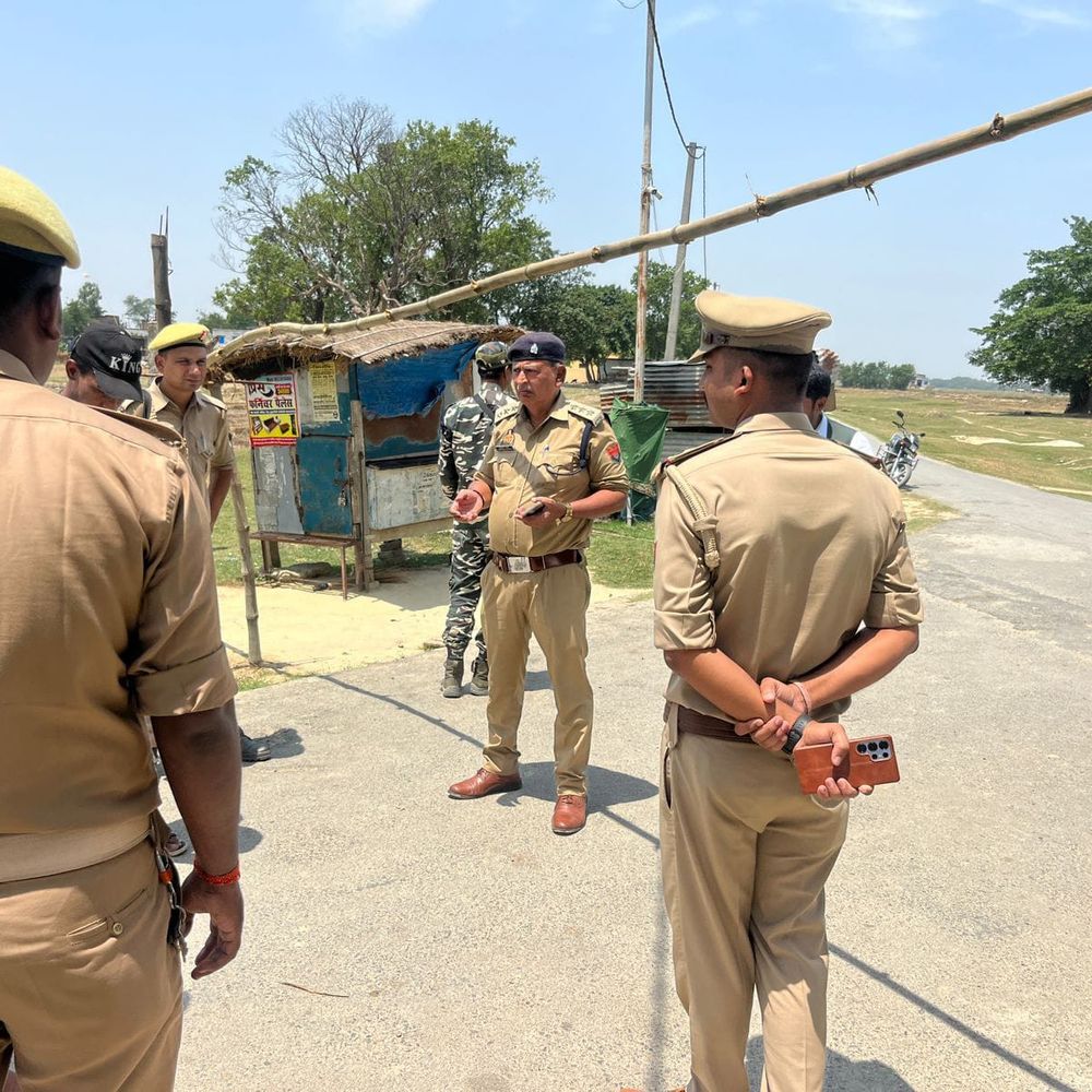 भारत-नेपाल सीमा पर बढ़ी सुरक्षा:एसएसबी और पुलिस की संयुक्त टीम कर रही चेकिंग, सोनौली समेत चार चेकपोस्ट पर विशेष निगरानी