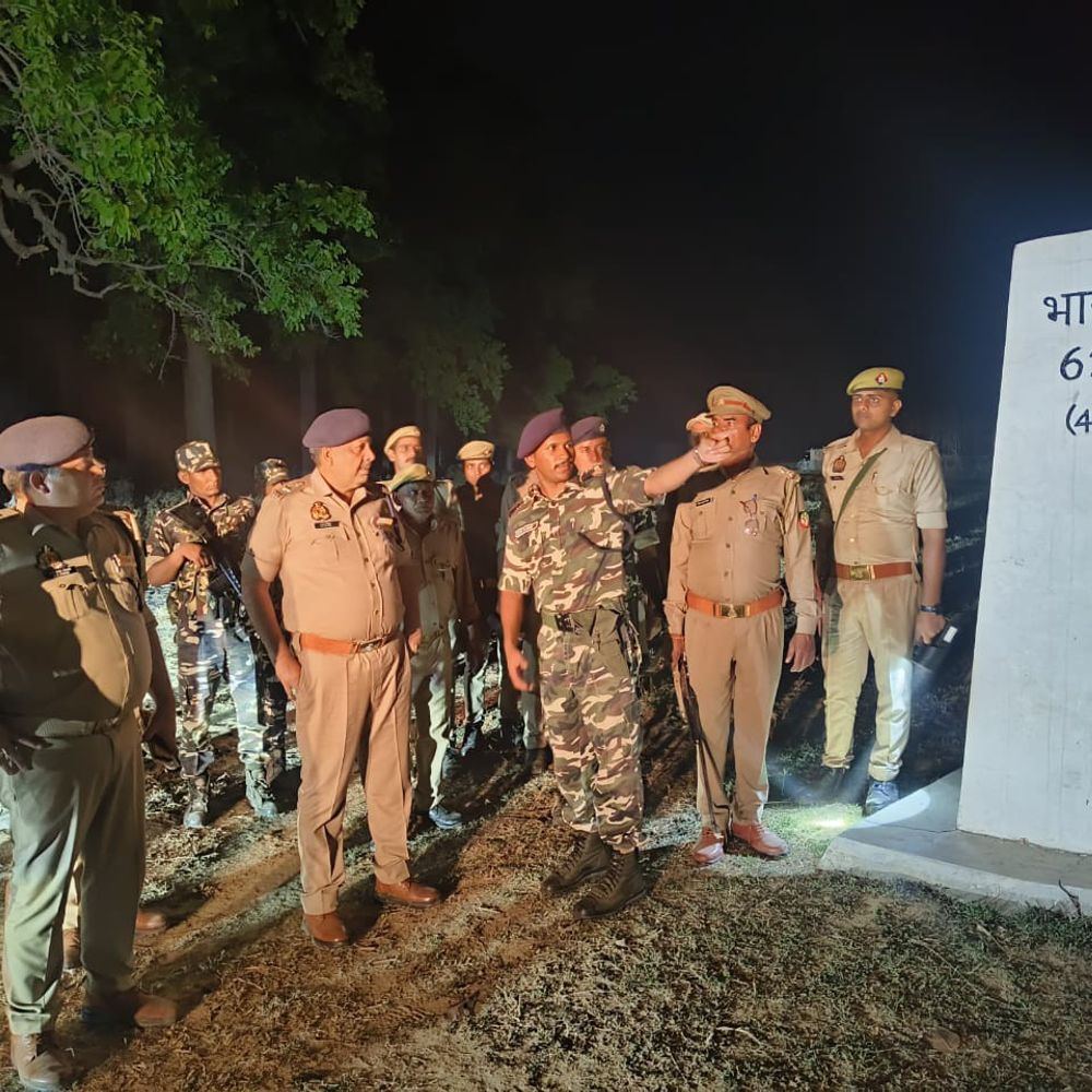 भारत-नेपाल सीमा पर सुरक्षा बढ़ी:बहराइच में एसपी ने एसएसबी के साथ किया सीमावर्ती क्षेत्रों का निरीक्षण, ड्रोन से हो रही निगरानी