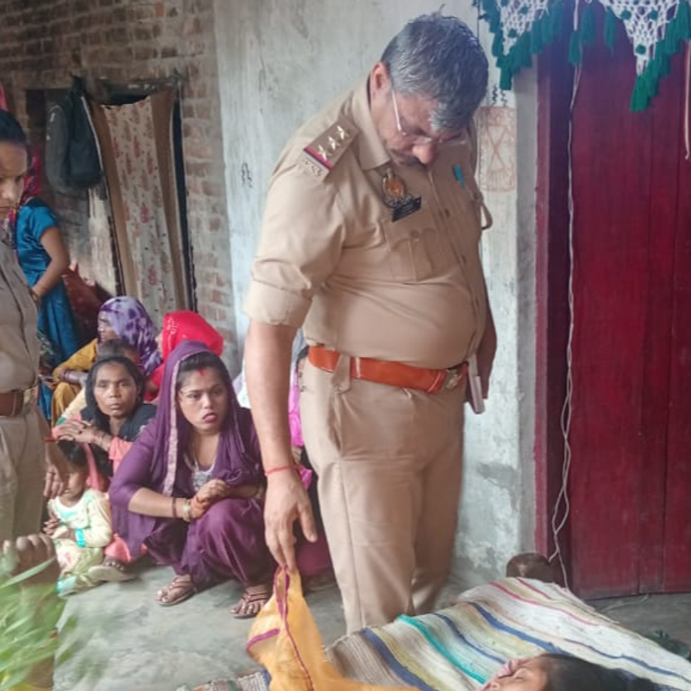 मुरादाबाद में महिला ने सुसाइड किया:पंखे पर लटकी मिली लाश; पति से कहा था-तुम काम से सीधे शादी में चले जाना