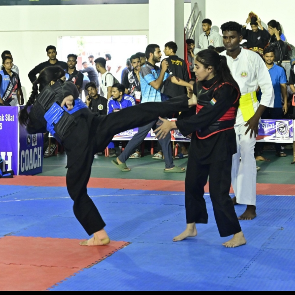लखनऊ में पेंचक सिलाट चैंपियनशिप:यूपी की श्रियांशी, विनीत और सुमित ने मारी अंतिम 16 में एंट्री