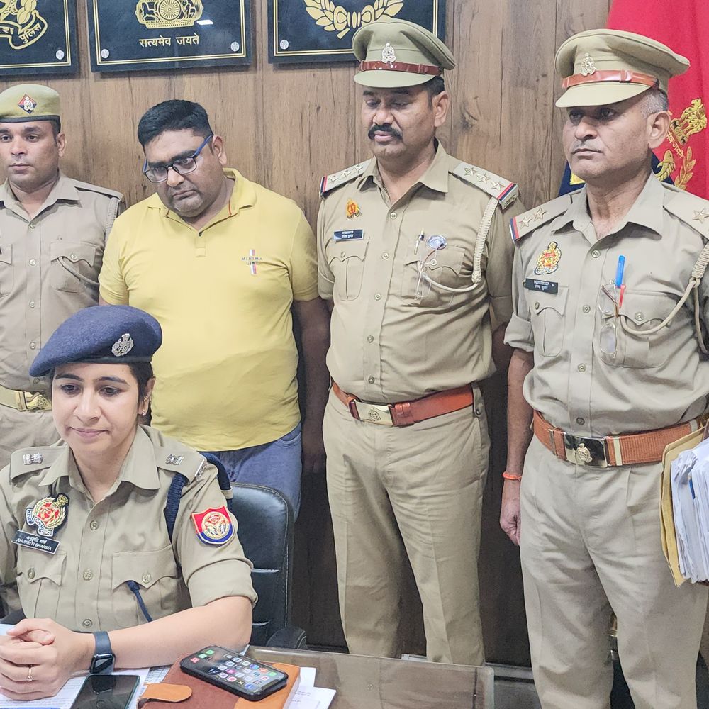 संभल पुलिस ने बिजली विभाग के जेई को भेजा जेल:नौकरी दिलाने के नाम पर की थी 30 लाख की ठगी, डरा-धमकाकर करता था वसूली
