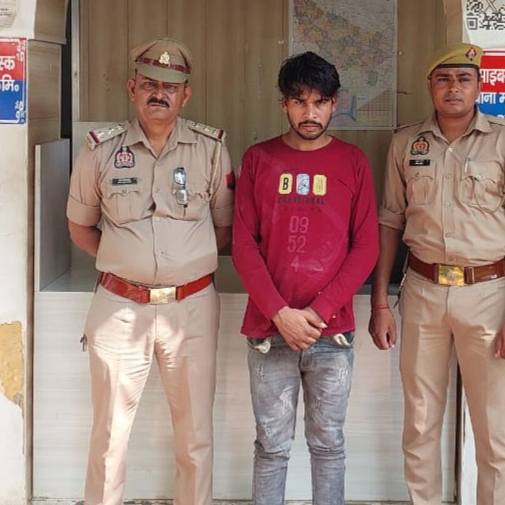 आगरा में नाबालिग से दुष्कर्म:शादी का झांसा देकर होटल ले गया था युवक, पुलिस ने किया गिरफ्तार