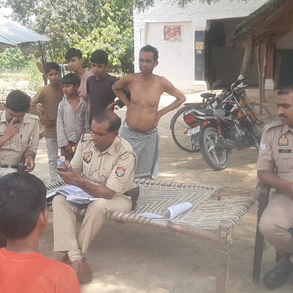 उन्नाव में दंपति से लाखों की लूट का मामला:4 नकाबपोश बदमाशों ने तमंचे के बल पर वारदात को दिया अंजाम