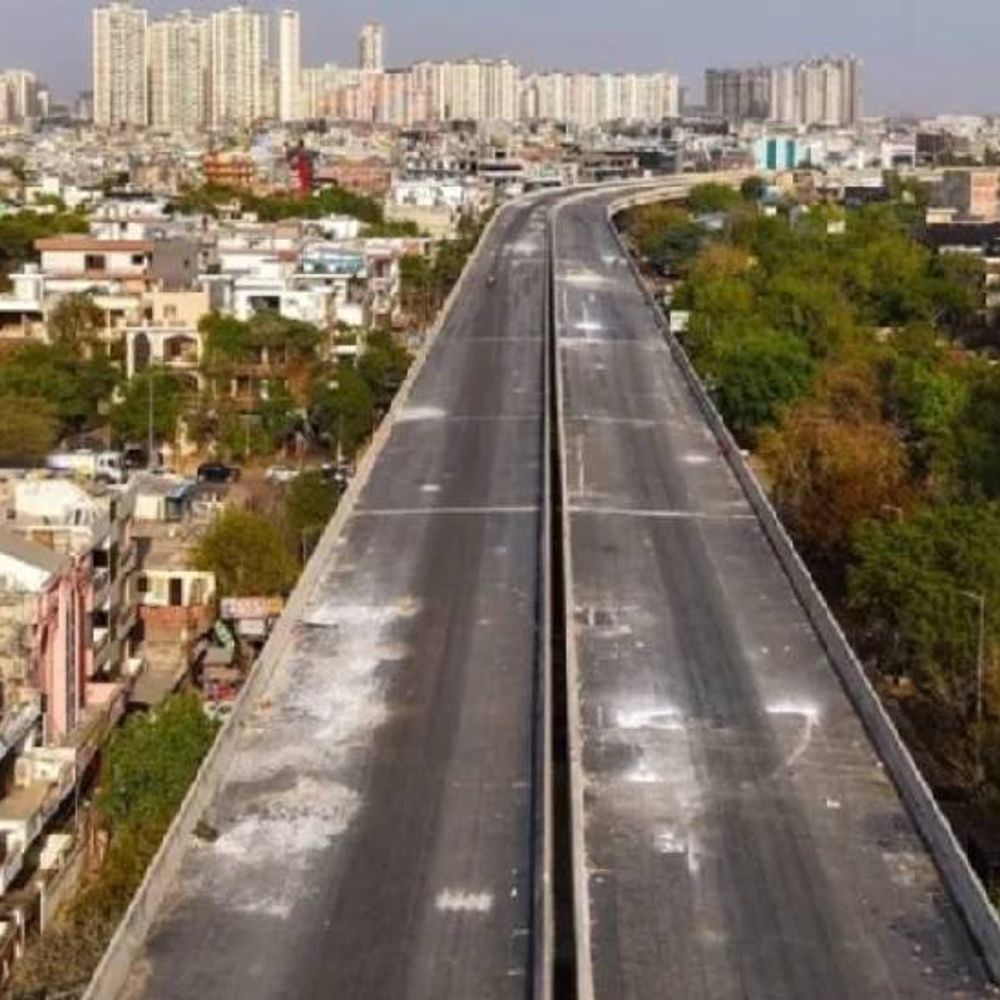 नोएडा को दो महीने में मिलेगी एलिवेटेड और प्रशासनिक भवन:एलिवेटेड से जाम से मिलेगी राहत, प्रशासनिक भवन में एक ही छत के नीचे आएंगे सभी विभाग