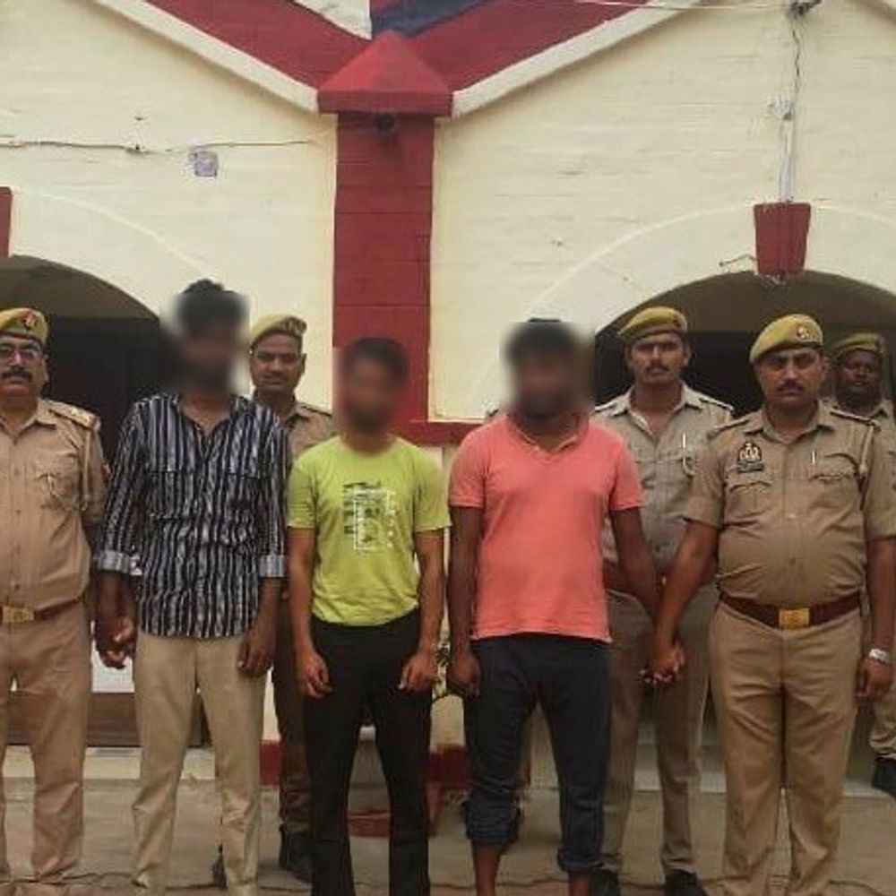 मारपीट और जान से मारने की धमकी देने वाले गिरफ्तार:सिद्धार्थनगर पुलिस ने तीन आरोपियों को भेजा जेल