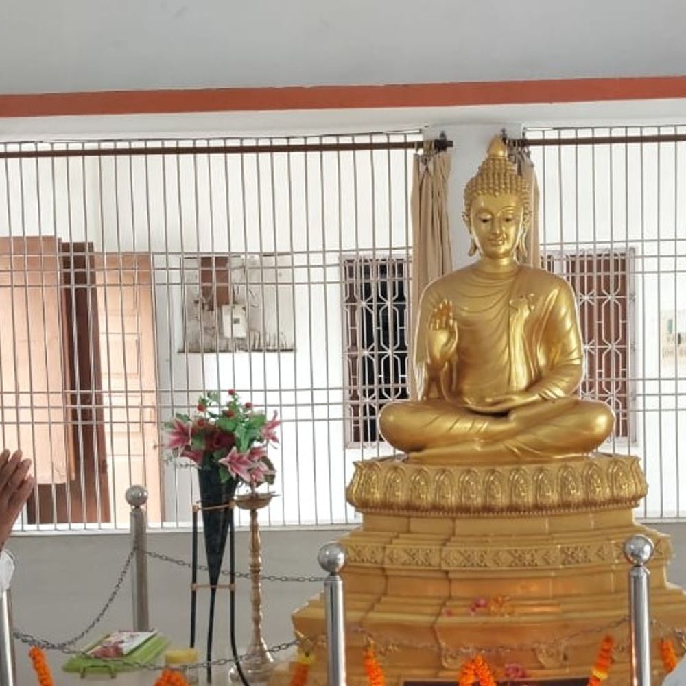 गाजीपुर में बुद्ध जयंती समारोह:त्रिशरण-पंचशील का पाठ, बुद्ध के उपदेशों पर चर्चा