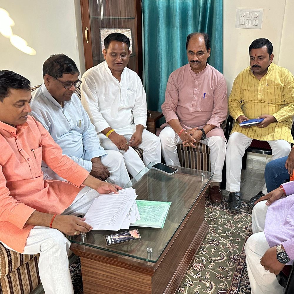 फर्रुखाबाद में भाजपा मंडल अध्यक्षों की बैठक:नई कमेटी को लेकर हुई चर्चा, महिलाओं को मिलेगा खास स्थान