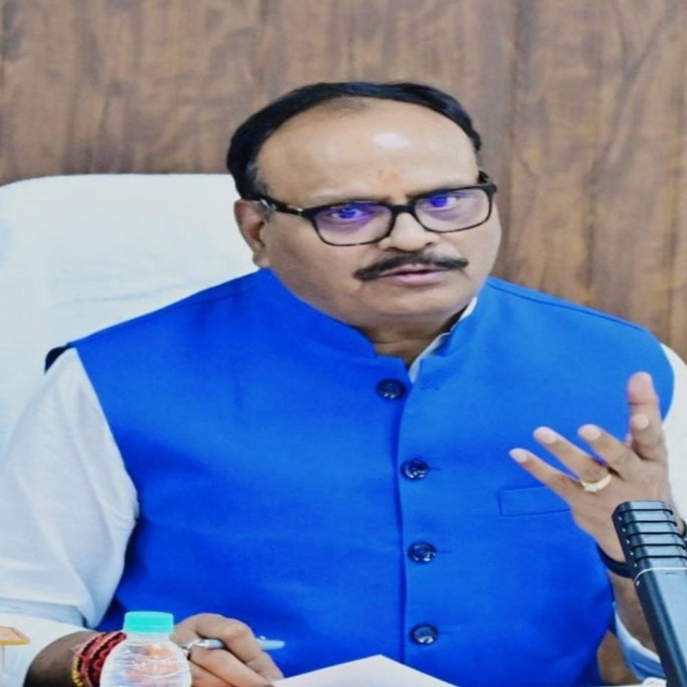 प्राइवेट प्रैक्टिस पर कानपुर मेडिकल कॉलेज के डॉक्टरों पर एक्शन:2 डॉक्टरों को किया गया बर्खास्त, डिप्टी सीएम ब्रजेश पाठक के निर्देश पर एक्शन