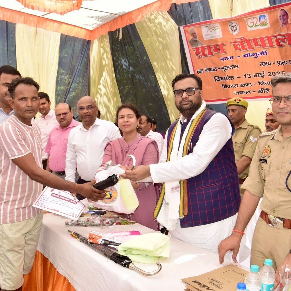 नेपाल सीमा से लगे चौगुर्जी गांव में विकास की पहल:सेतु निर्माण से मिलेगी सड़क कनेक्टिविटी, मोटरबोट से पहुंचे अधिकारी