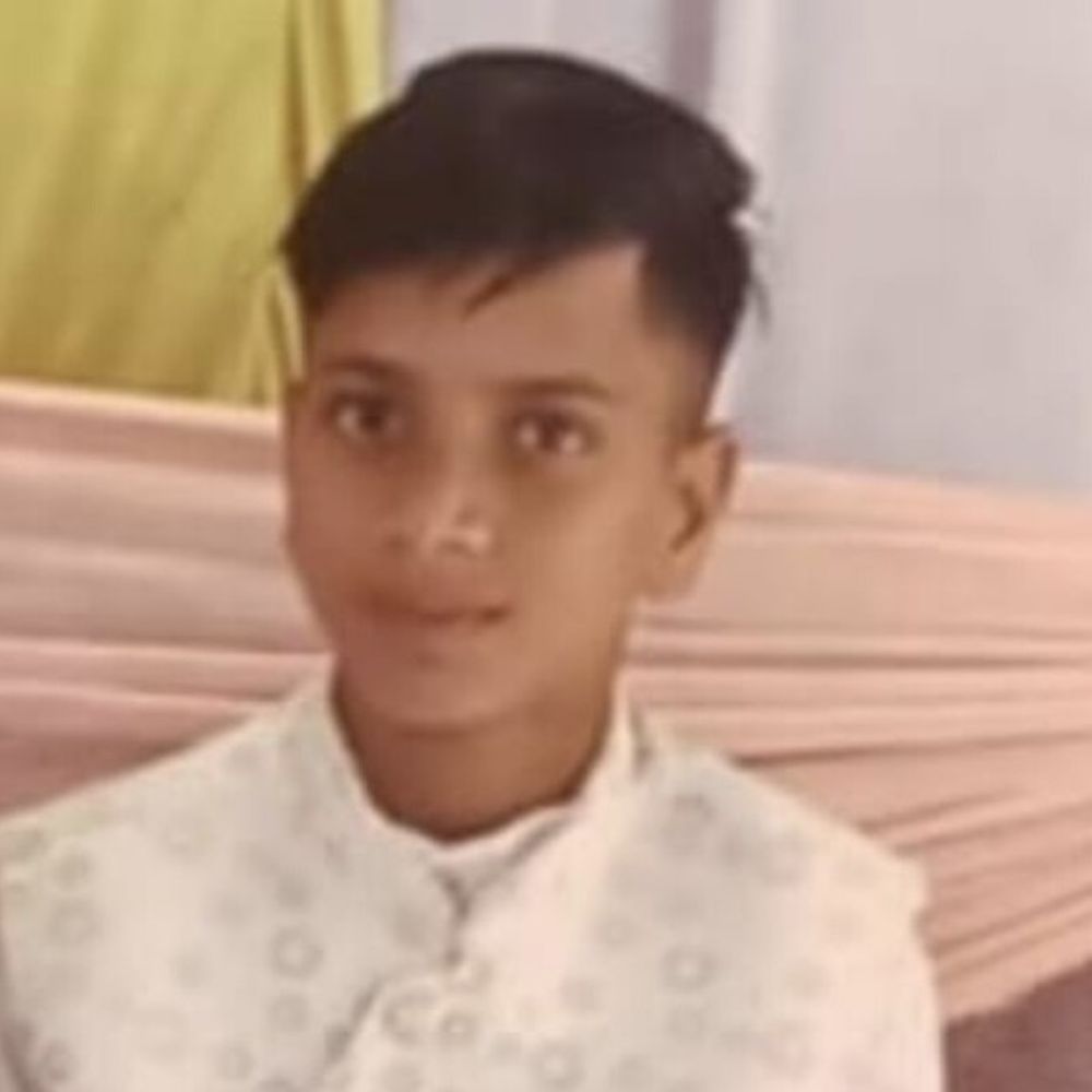 अज्ञात वाहन ने 14 साल के बच्चे को रौंदा:लखनऊ में कोल्डड्रिंक लेने घर से निकला था, ट्रॉमा सेंटर में दम तोड़ा