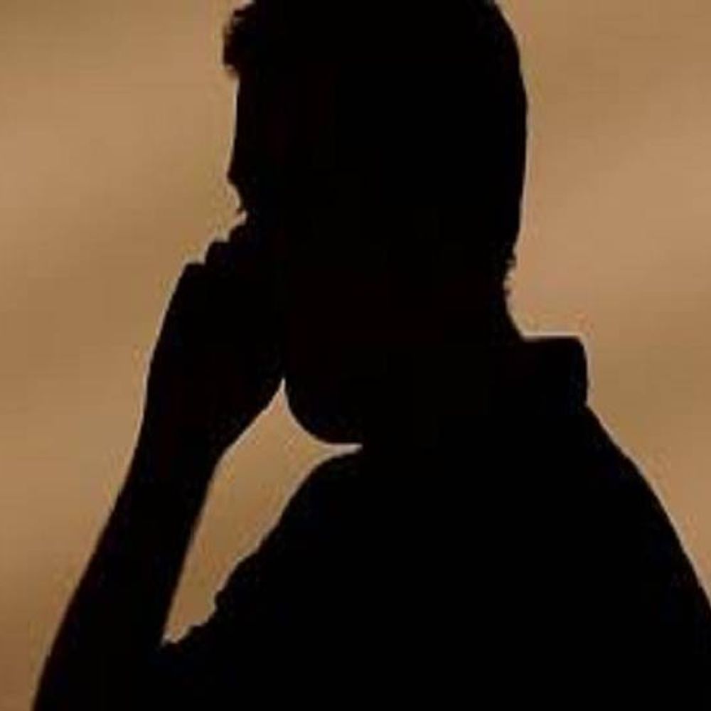 नोएडा में "SAY TO NO WAR" पोस्ट करने पर धमकी:राष्ट्रीय पुरस्कार विजेता फिल्मकार ने दर्ज कराई शिकायत, निजी मोबाइल नंबर किया वायरल