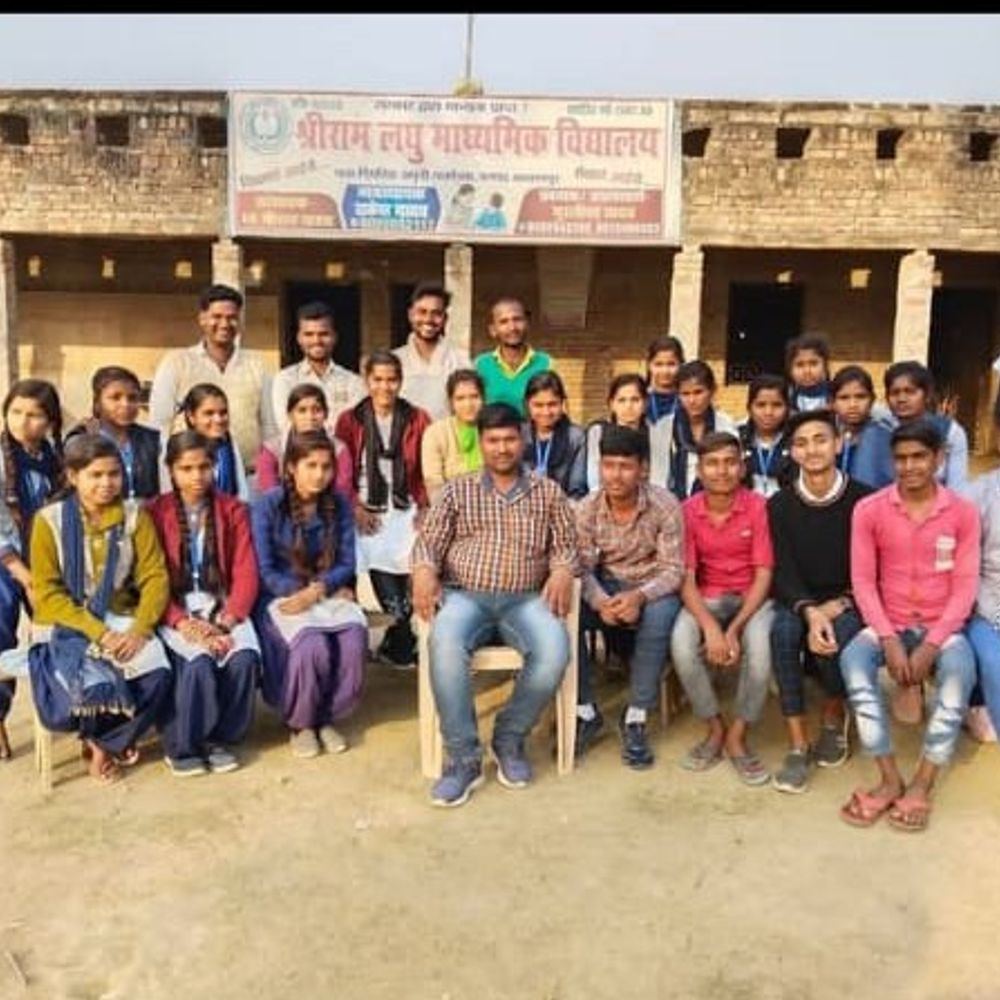 बलरामपुर में अवैध स्कूलों के खिलाफ कार्रवाई:तीन में से एक स्कूल बंद, दूसरे का नए नाम से हो रहा संचालन