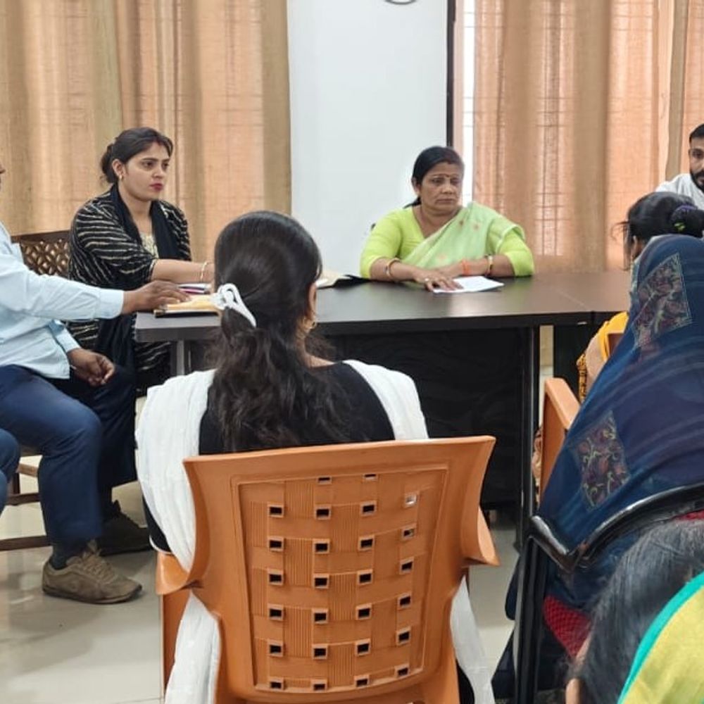 यूपी महिला आयोग की सदस्य ने की जनसुनवाई:29 पीड़ित महिलाओं ने रखी अपनी समस्याएं, दहेज और घरेलू हिंसा के मामले ज्यादा