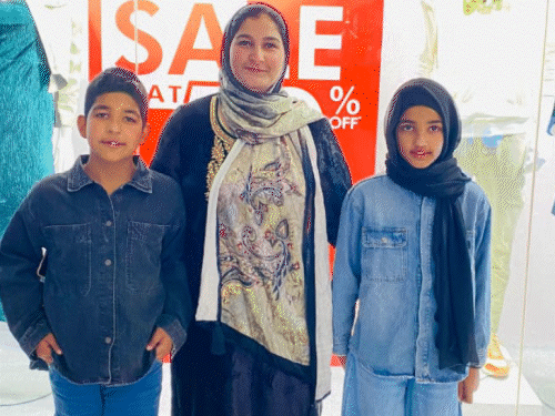 ‘एक पाकिस्तानी बम ने दुनिया उजाड़ी’, जुड़वां बच्चों की मौत:पुंछ की उरुसा बोलीं- पति से मौत छिपाई, पता चला तो वे भी नहीं बचेंगे