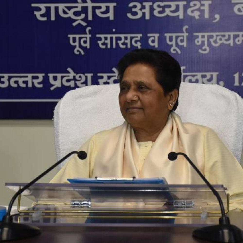 आपरेशन सिंदूर" की गरिमा पर हमला:मायावती बोलीं- विदेश सचिव और सेना की महिला अफसरों पर टिप्पणी देश की आत्मा को ठेस पहुंचाने जैसा