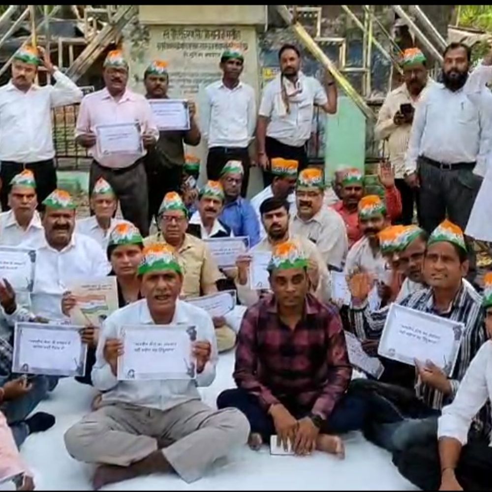 कर्नल सोफिया पर विवादित टिप्पणी का विरोध:बरेली में कांग्रेस का प्रदर्शन, मंत्री विजय शाह के खिलाफ कार्रवाई की मांग